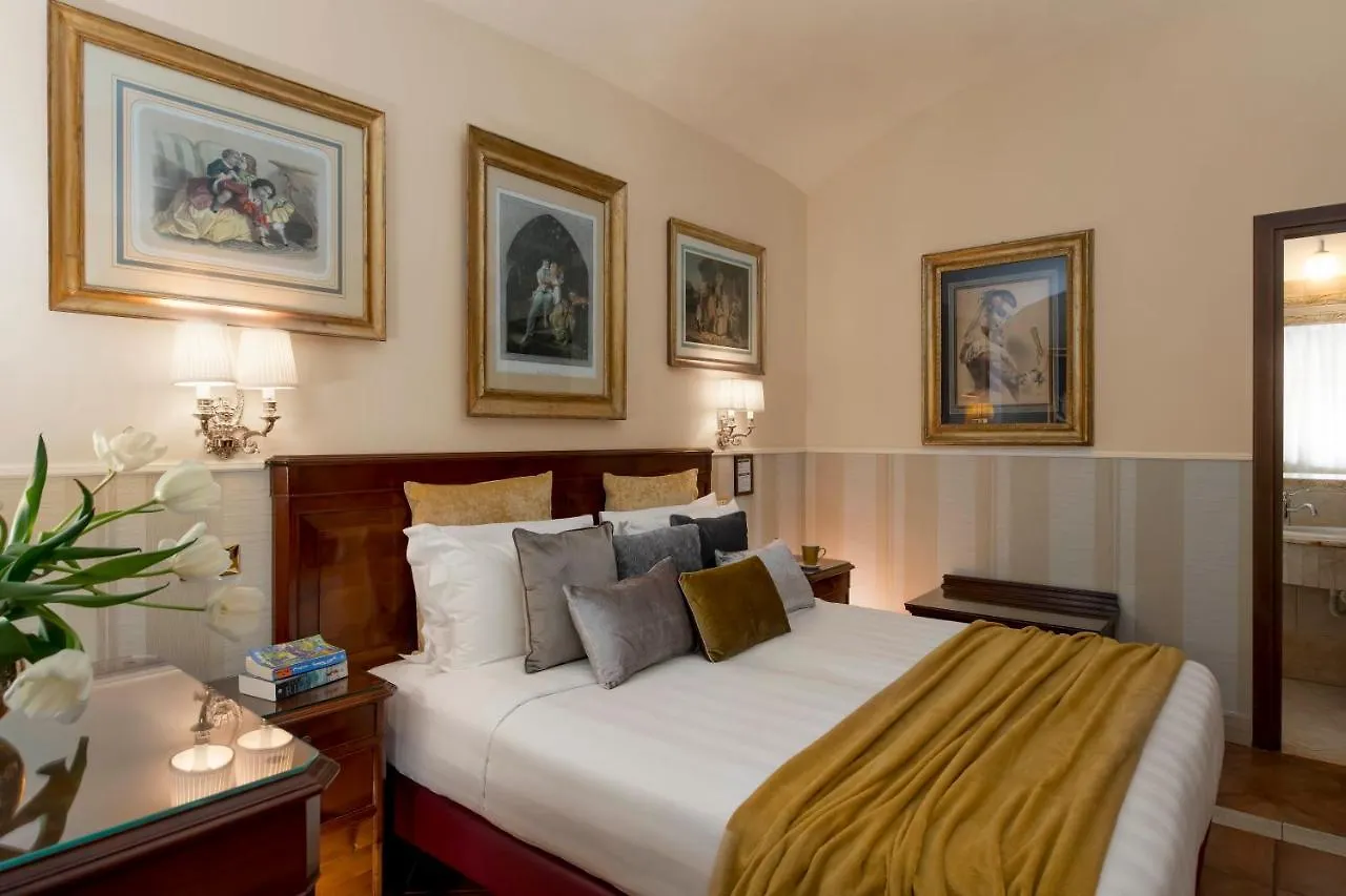 ***  Hotel Des Artistes Roma Italie
