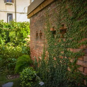 Madama Garden Retreat Italia
